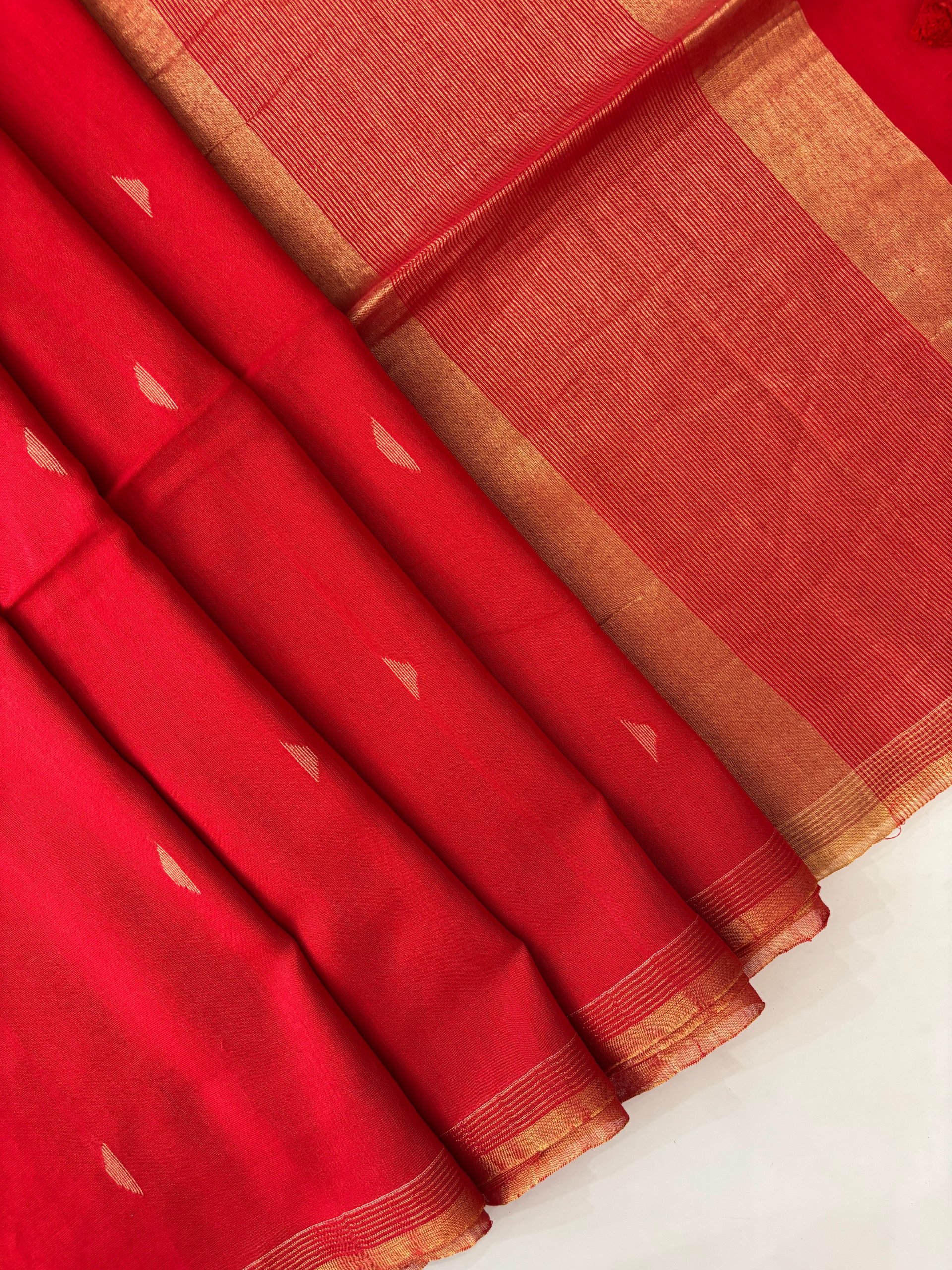 Red Handwoven  Bengal Cotton Saree