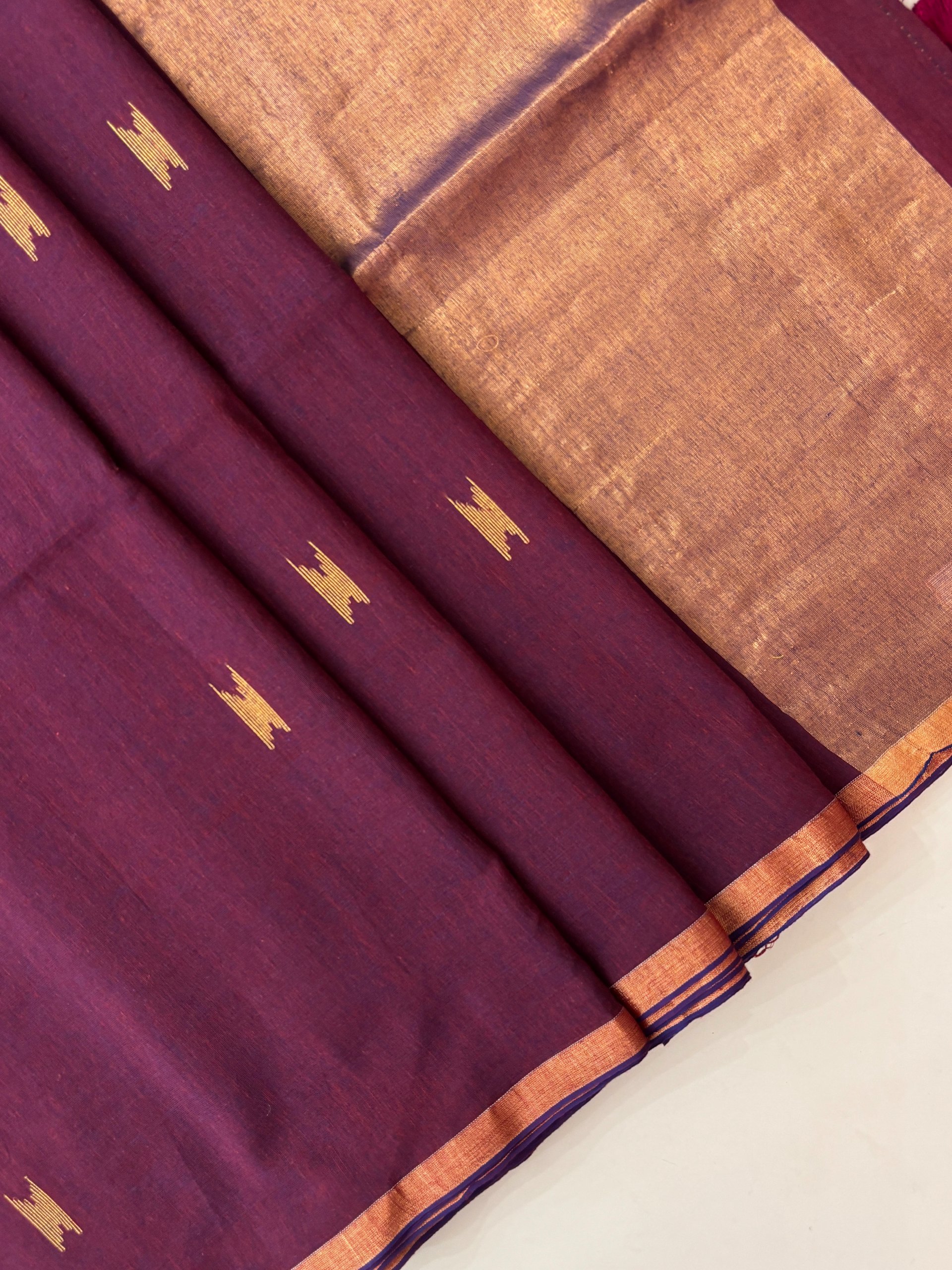 Wine Handwoven  Bengal Cotton Saree